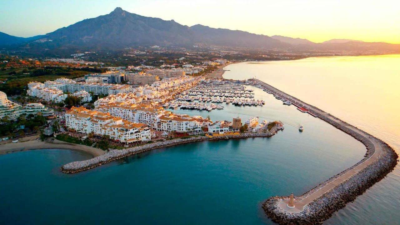 Beach & Puerto Banus Marbella Penthouse Exterior photo
